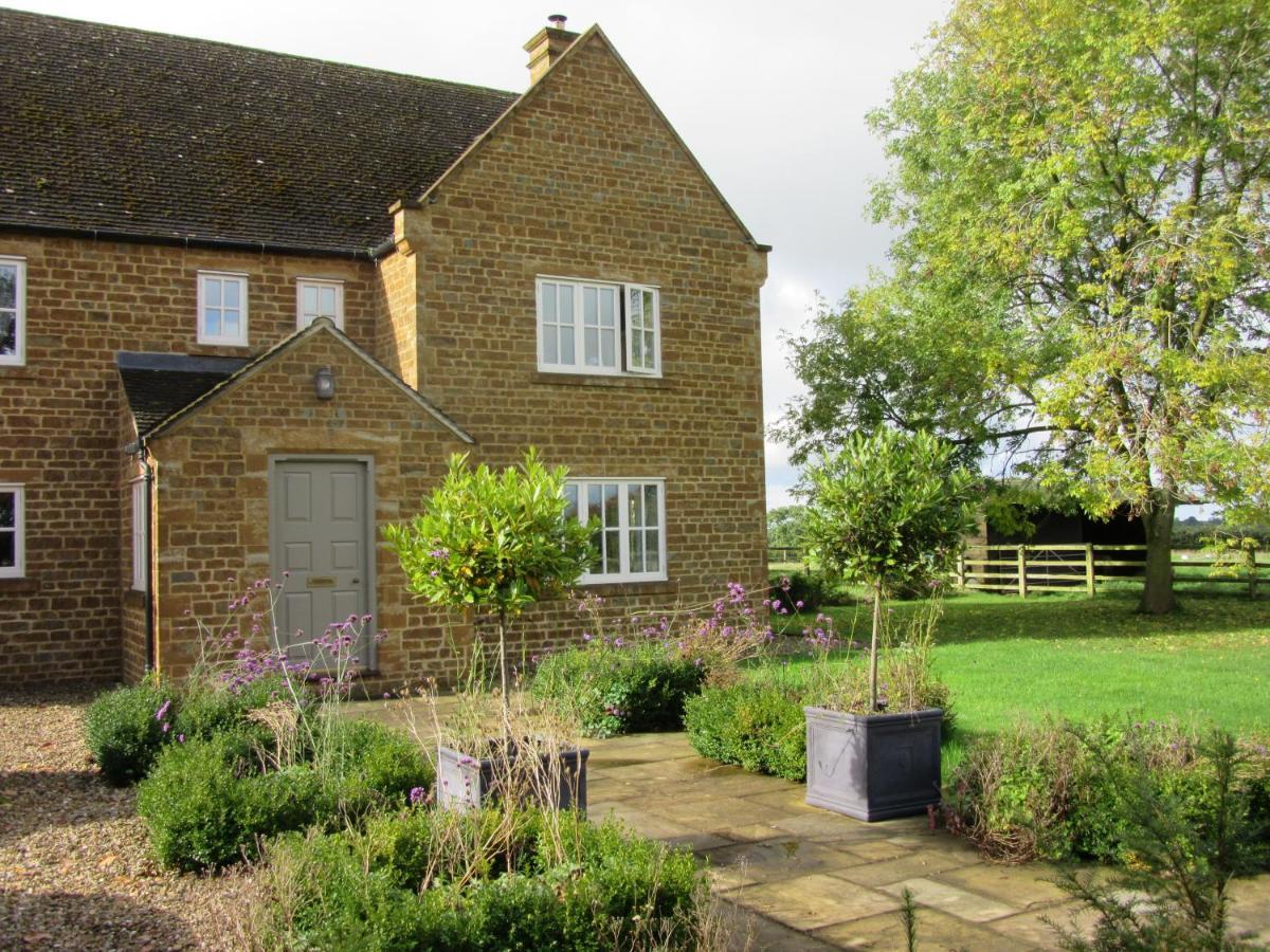 Weston Hill Farm Panzió Moreton Pinkney Kültér fotó